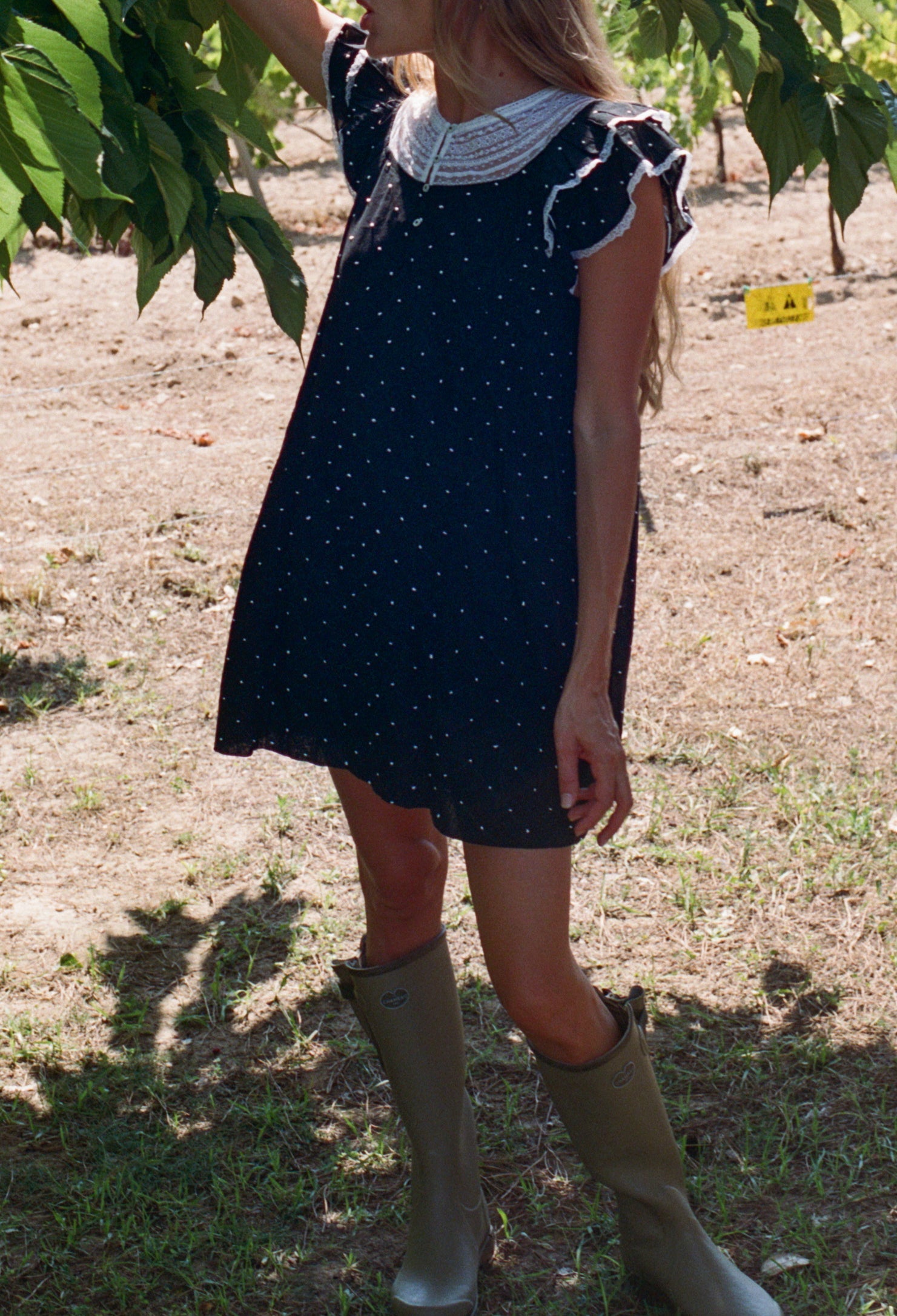 Robe Ailon noire en voile de coton